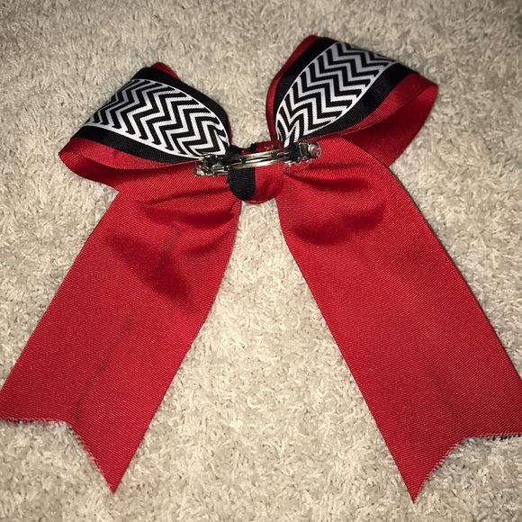 Bows. - Picture 3 of 7